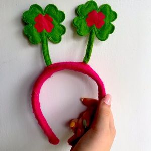 Four leaf clover headband